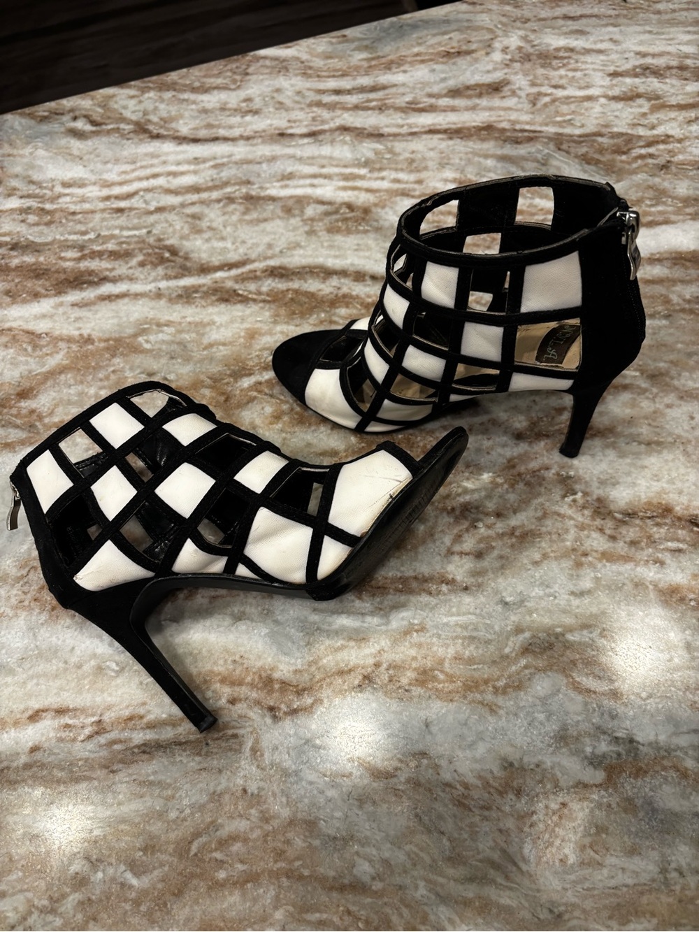N.Y.L.A. Black and White Cage Stiletto Bootie Heels size 8